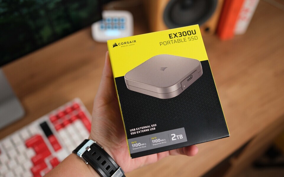 Ổ cứng dị động Corsair EX300U