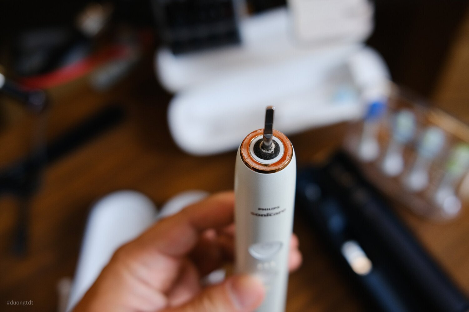 bàn chải điện oralb và philips