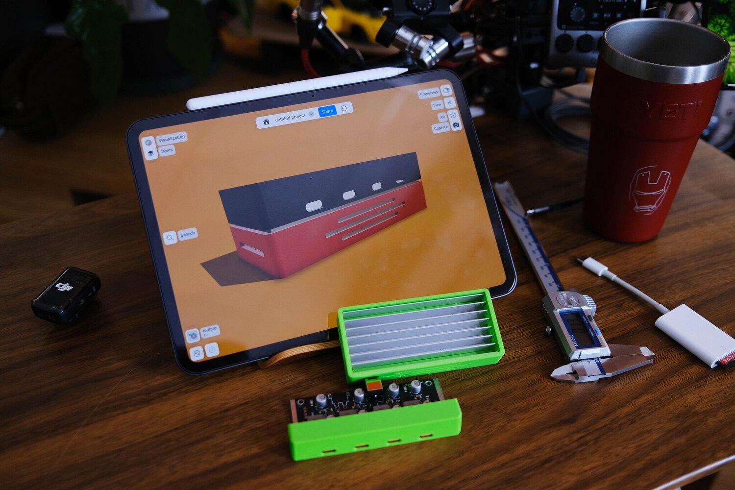 bàn solo content creator