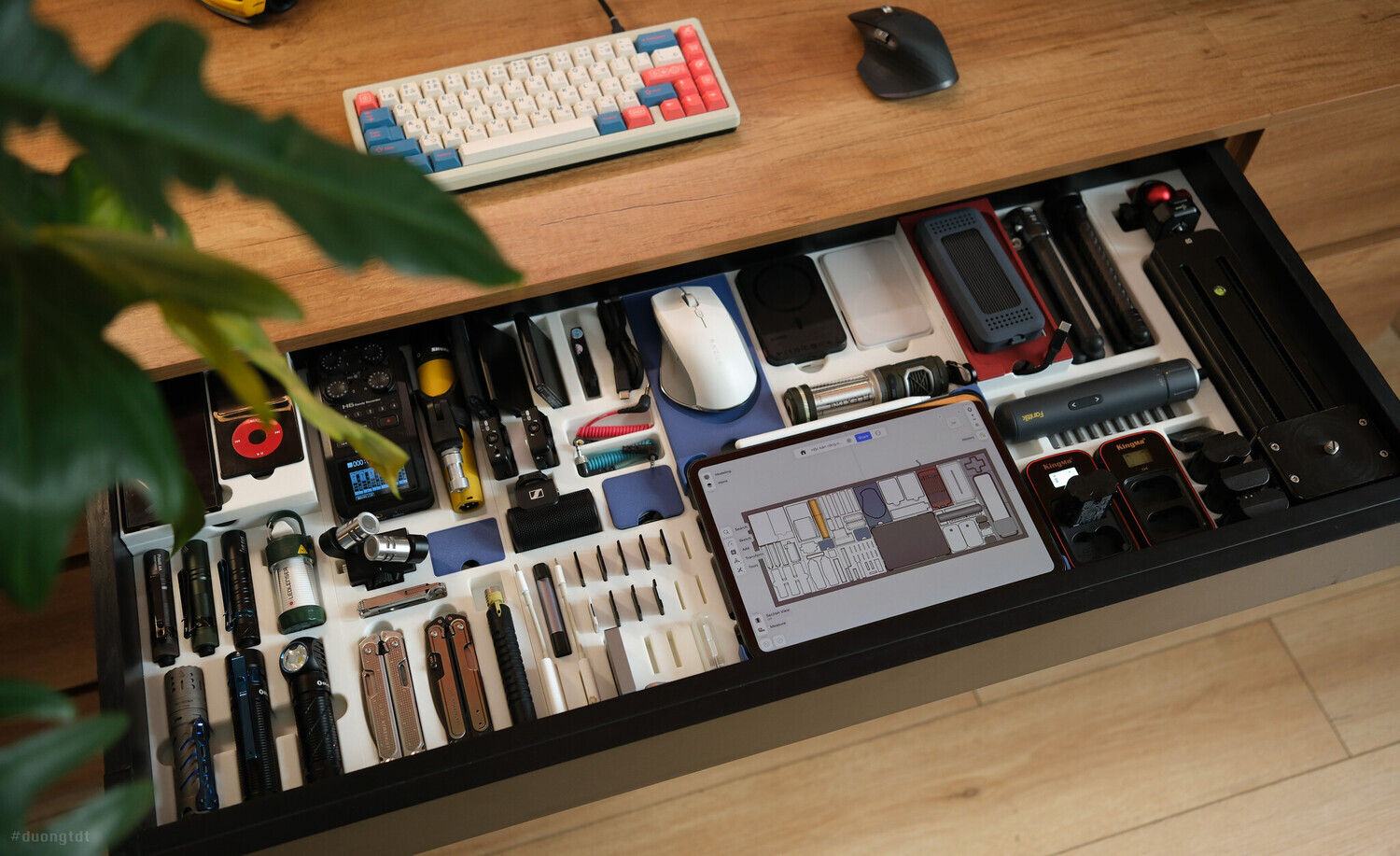 thiết kế lại hộc bàn công nghệ với in3d