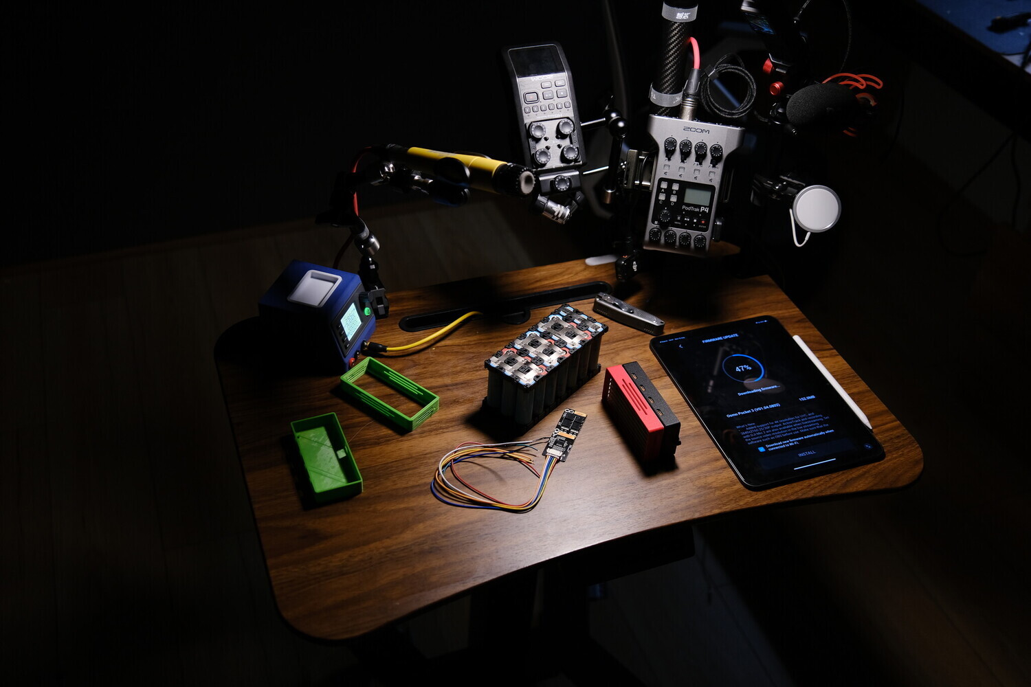 bàn solo content creator