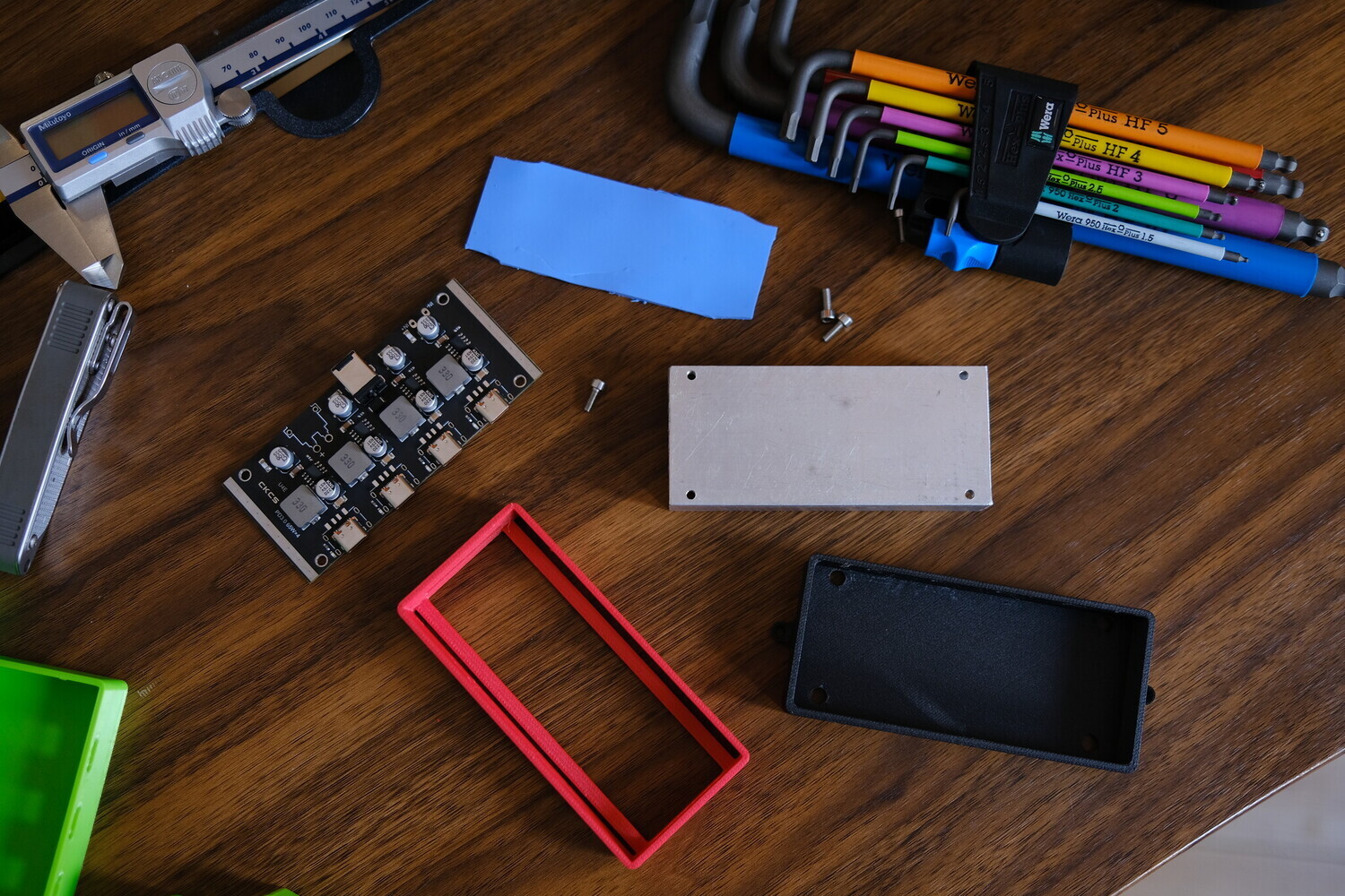 bàn solo content creator