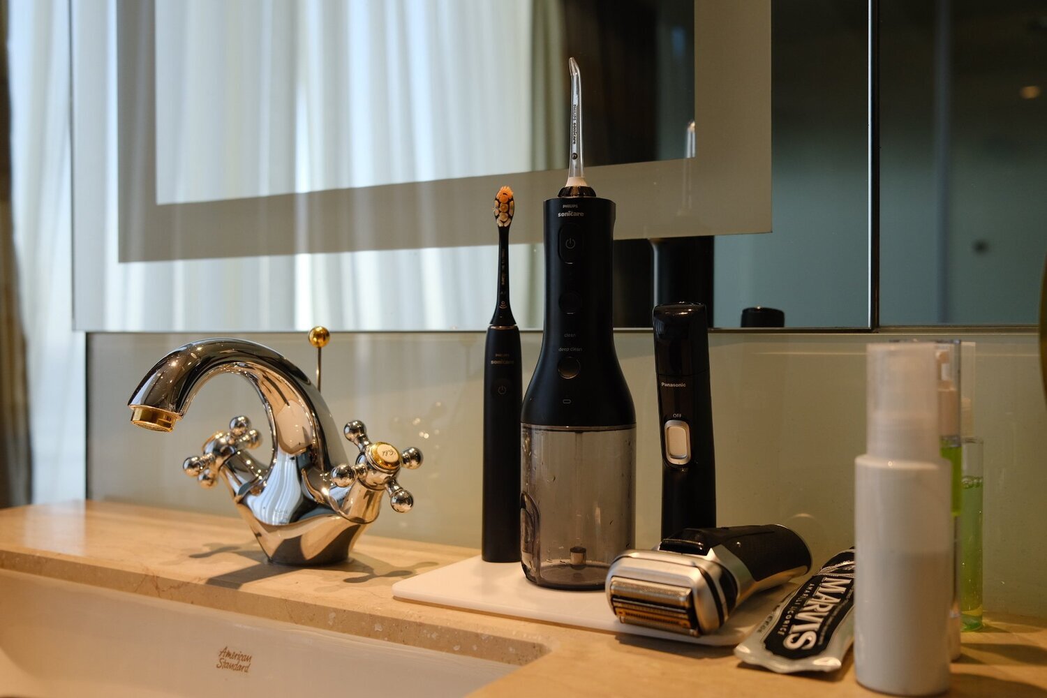 máy cạo râu braun