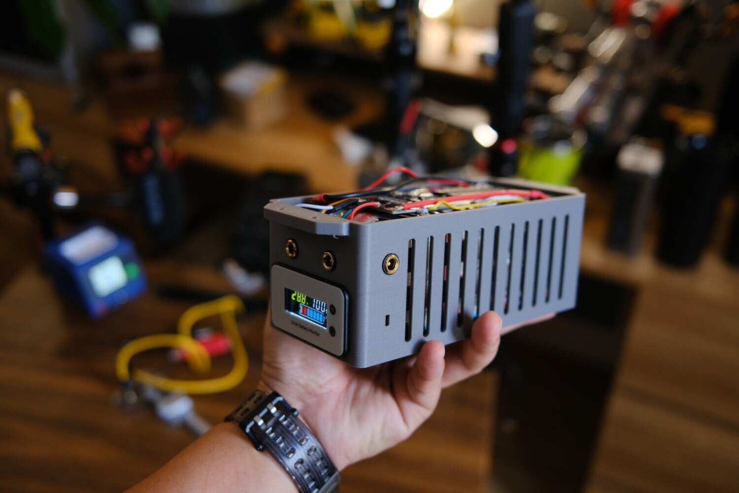 bàn solo content creator