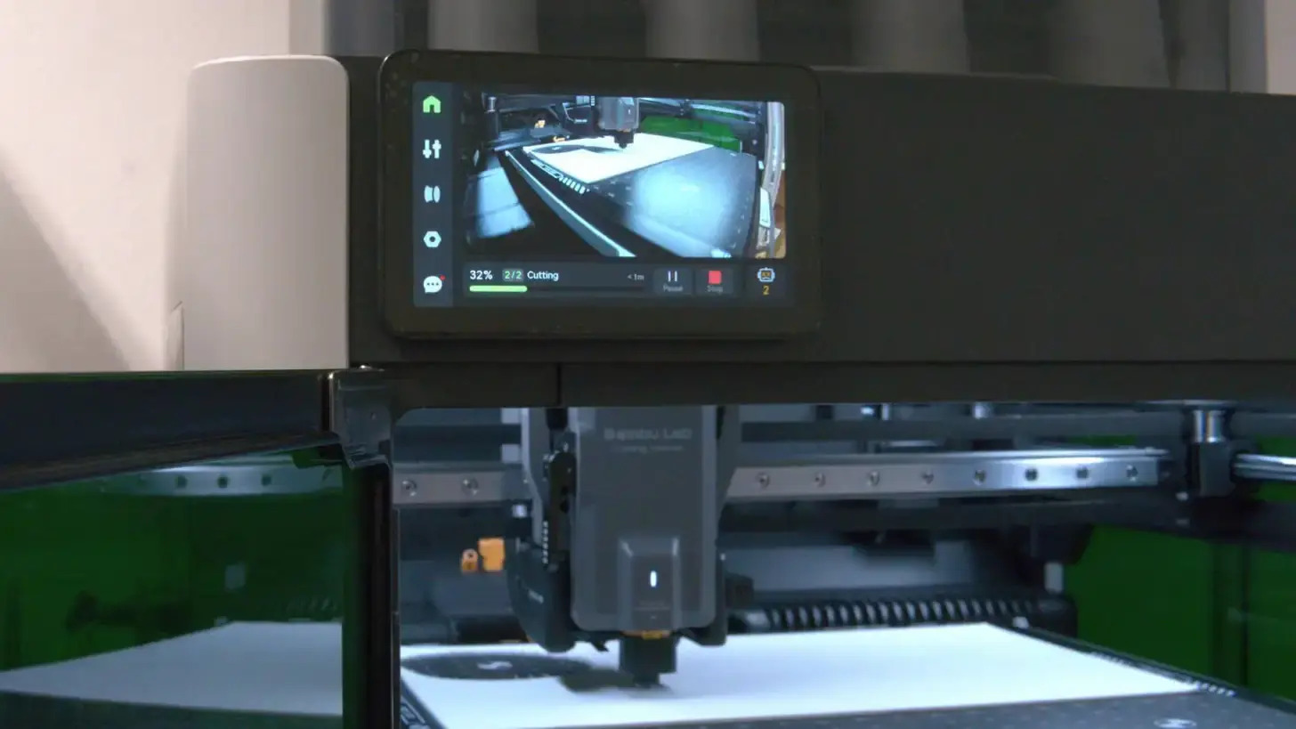 bambu-lab-h2d-cutting-liveview