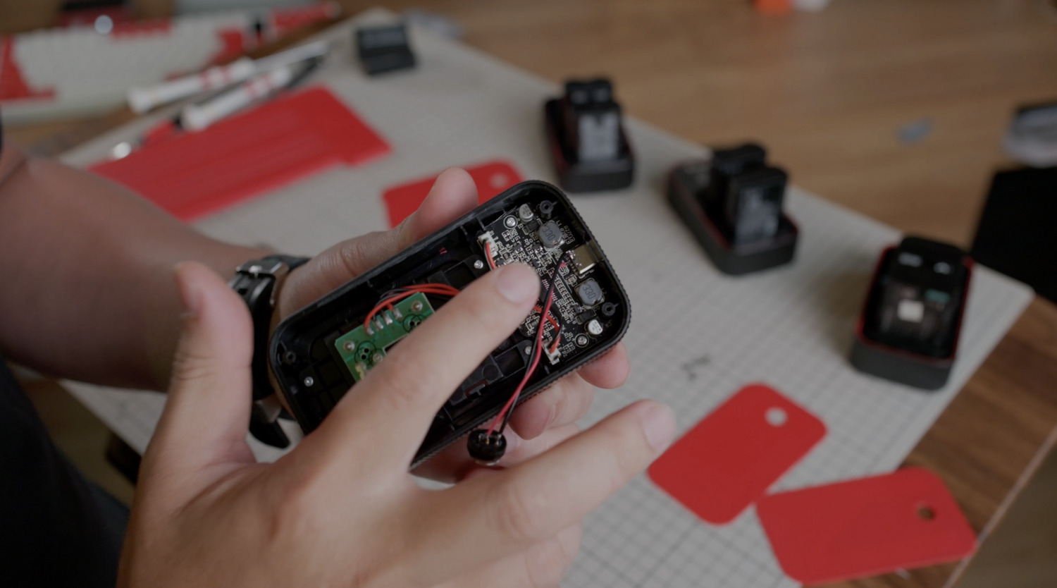 screenshot-2025-11-01-at-22-04-50